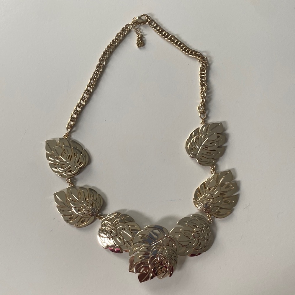 Tommy Bahama necklace